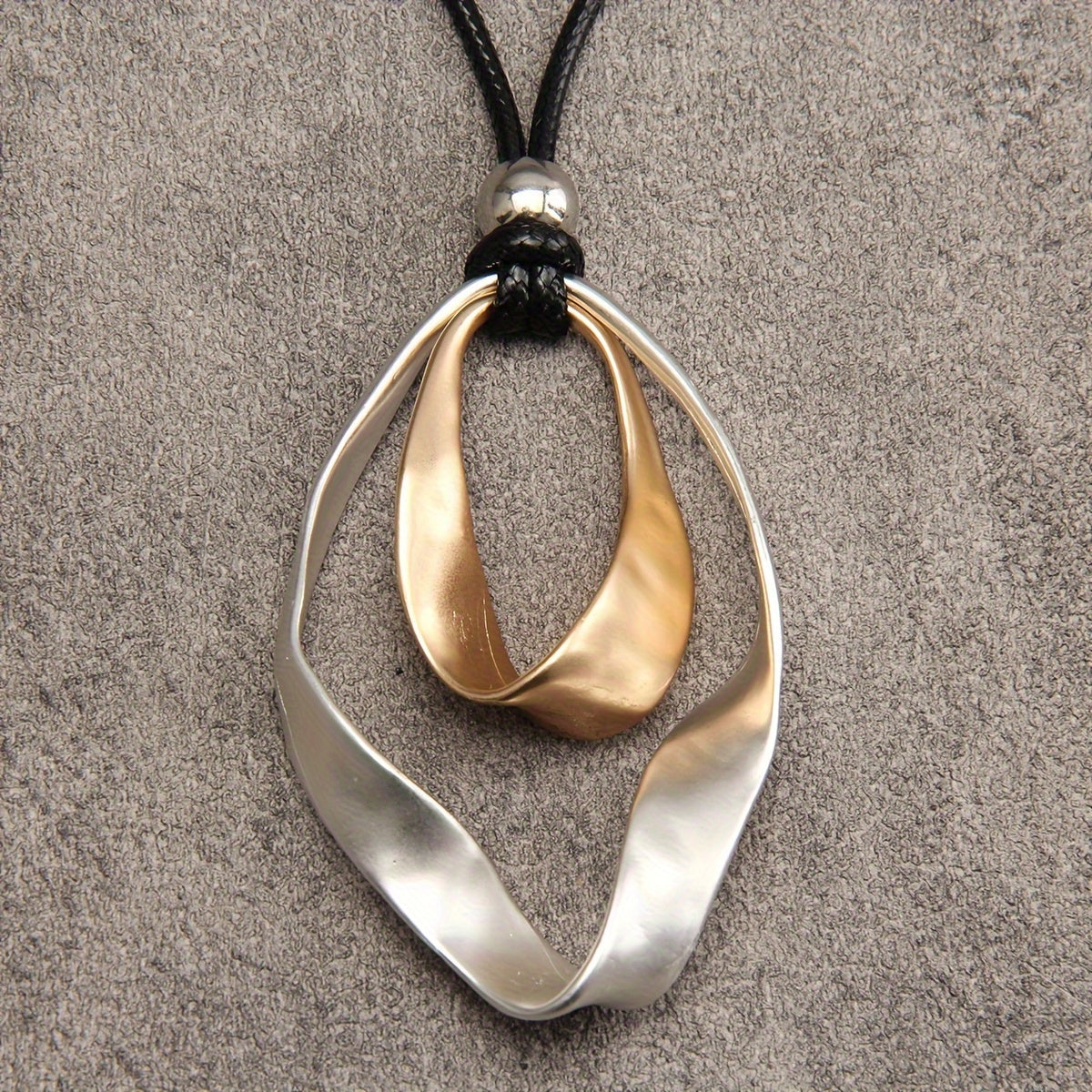 Elegant Twisted Texture Water Drop Pendant Necklace in Golden and Silvery with Black Rope, Zinc Alloy, Perfect Gift for Girlfriend, Suitable for Daily Wear and Special Occasions, Necklace