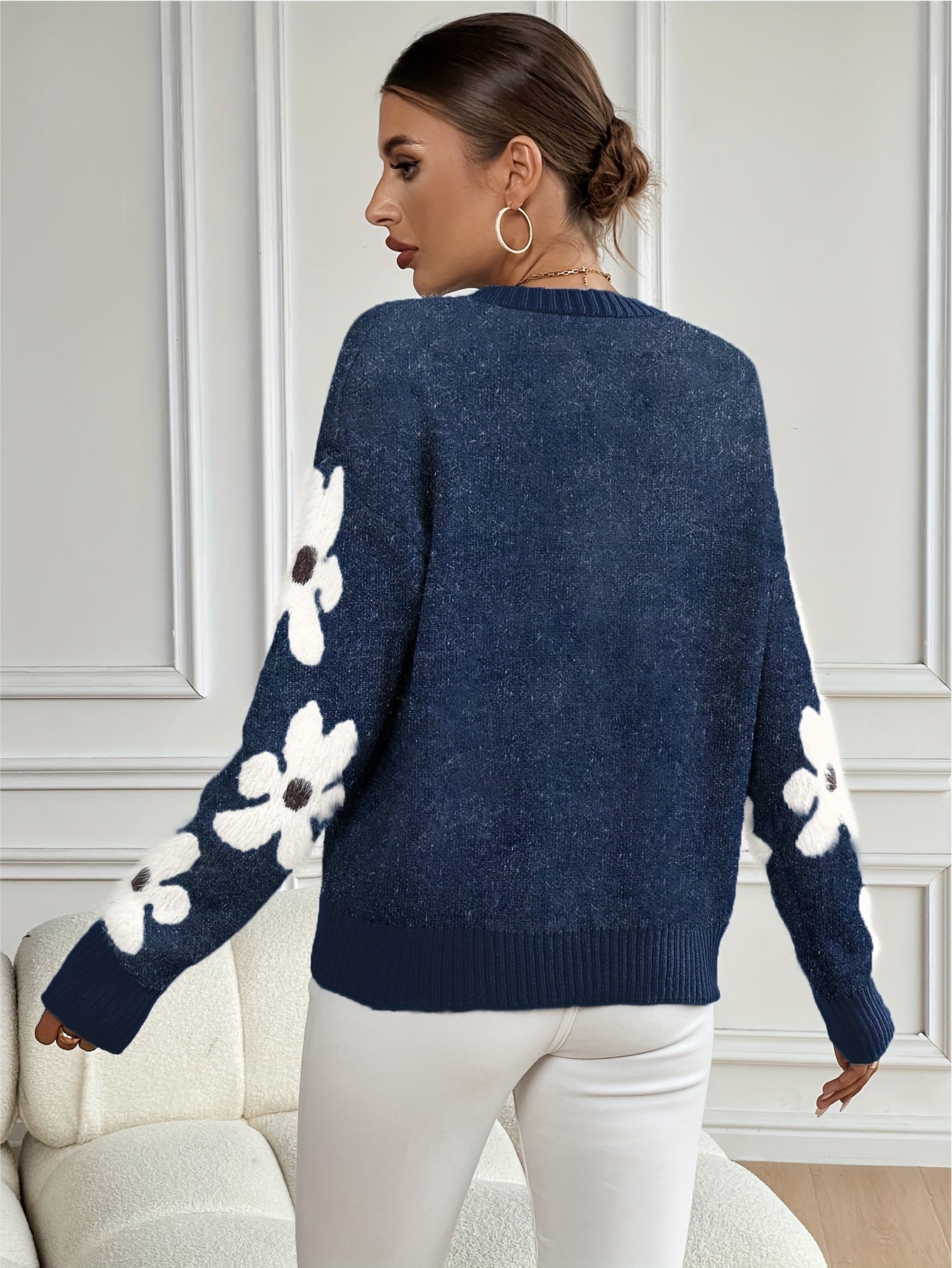Floral Pattern Round Neck Sweater, Cute Drop Shoulder Long Sleeve Sweater For Fall & Winter, Women's Clothing